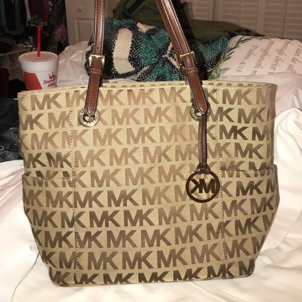 Michael Kors purse